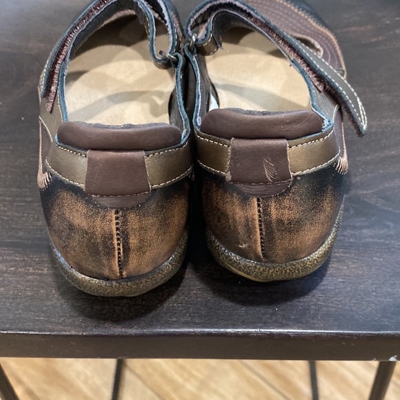 Naot mary Jane style shoes - Picture 7 of 8